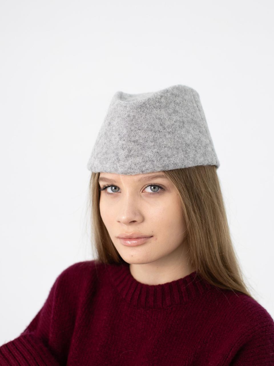 Вовняна пілотка сірого кольору