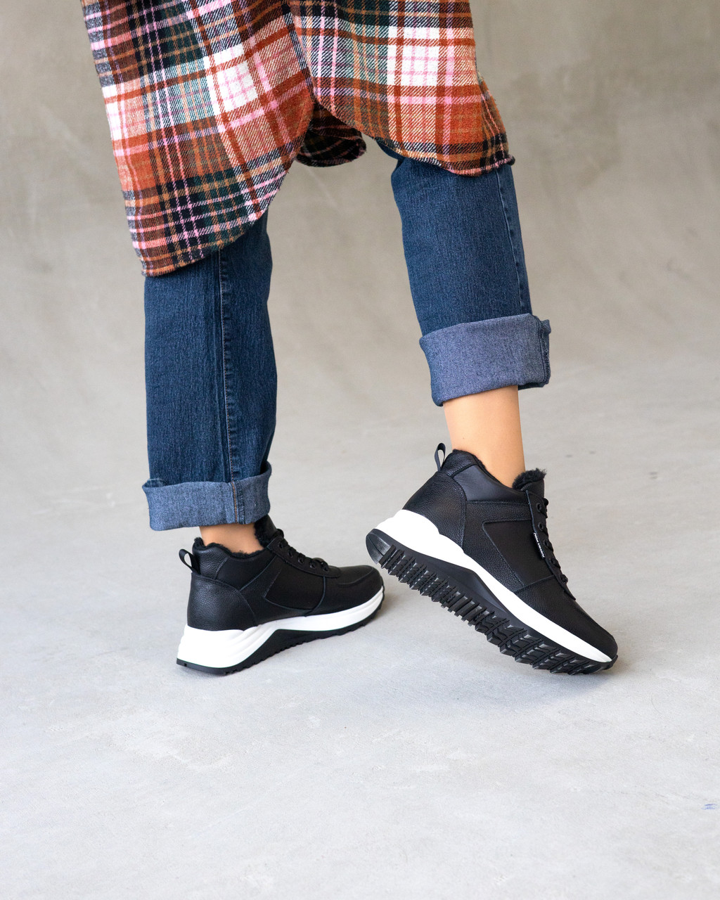 Жіночі чорні зимові шкіряні кросівки 36-41, фото 1