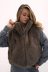 Жіноча демісезонна жилетка з екохутра на блискавці Gvk2786