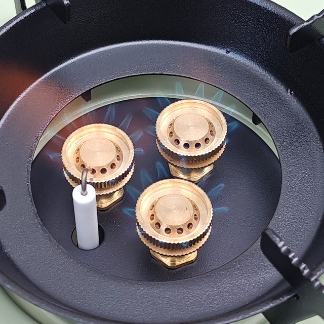 стильна туристична газова плита для походів та дачі портативна газова плита з потрійним латунним пальником