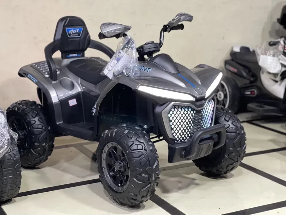 Дитячий електроквадроцикл Fast Beach Car 4WD (сірий колір, фарба) на пульті керування, фото 1