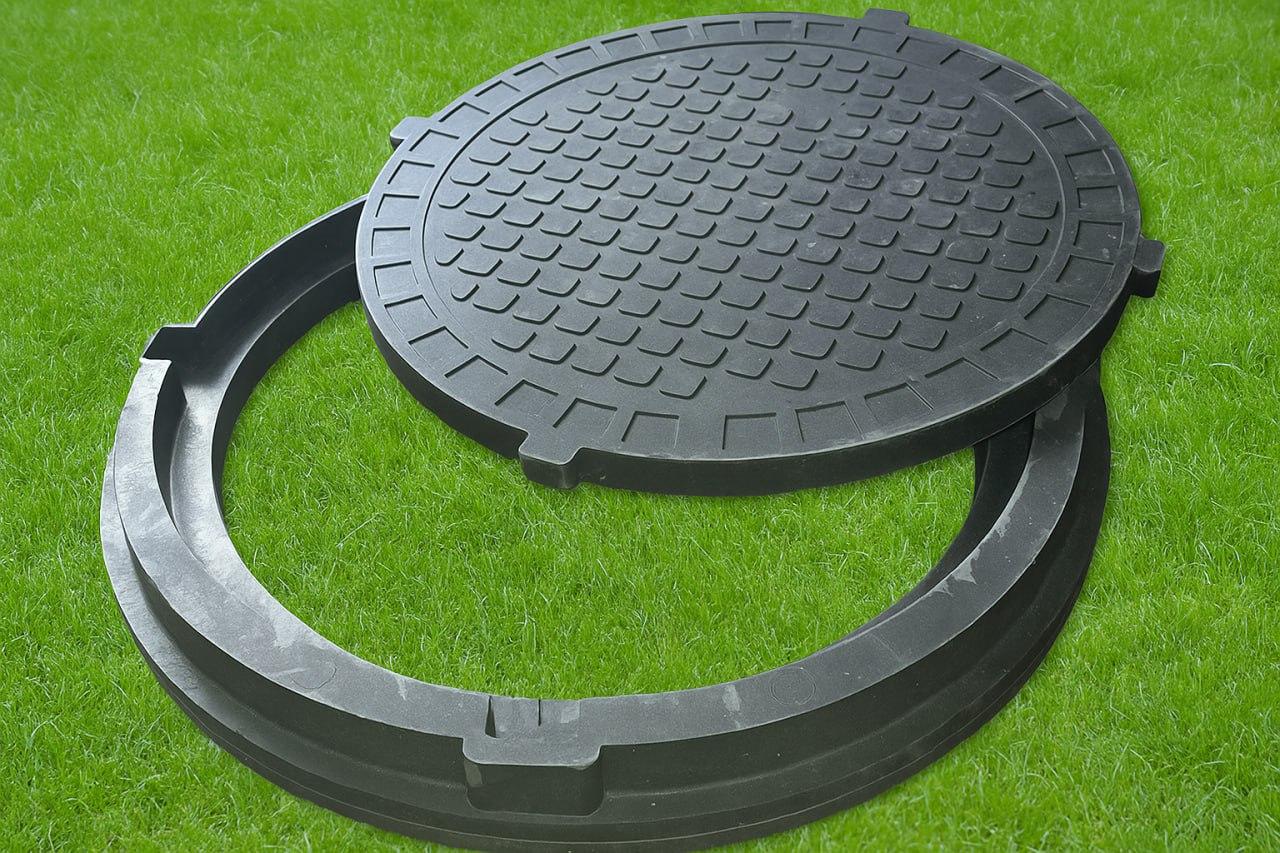 Люк каналізаційний  збільшеного діаметру полімерпіщаний середній чорний без замка В125