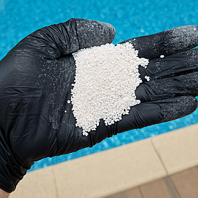 Шок (швидкий) хлор для басейну AquaDoctor C-60 5 кг хлор у гранулах | Аквадоктор, фото 3