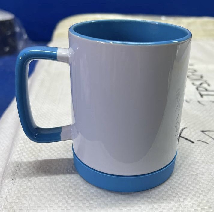 Кружка для сублімації з силіконовим обідком кольорова всередині 330 мл Блакитна