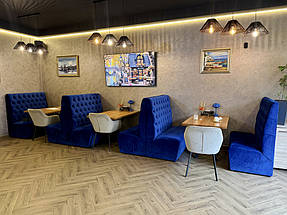 Стіл прямокутний для ресторану "Серія Жук" з масиву дерева та металу від виробника Lofty
Диван м'який "Кобальт" для кафе та ресторанів