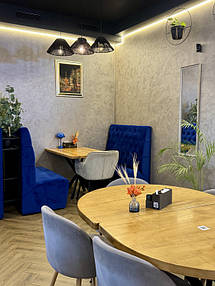 Стіл прямокутний для ресторану "Серія Жук" з масиву дерева та металу від виробника Lofty
Диван м'який "Кобальт" для кафе та ресторанів