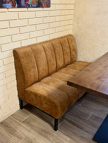 Диван м'який "Елеганс" для кафе та ресторанів
Квадратний стіл для кафе та ресторану "Серія 1" з натурального дерева та металу
М'який стілець "Джим" від виробника Lofty