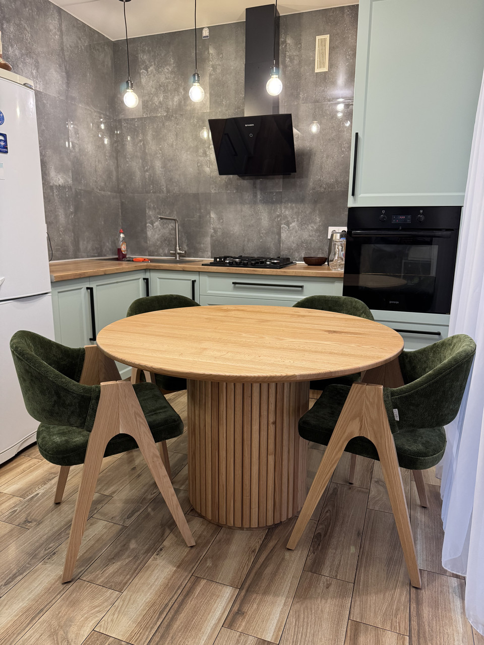 Кухонний круглий стіл "Батл" 100 см з канадського дуба, фото 1