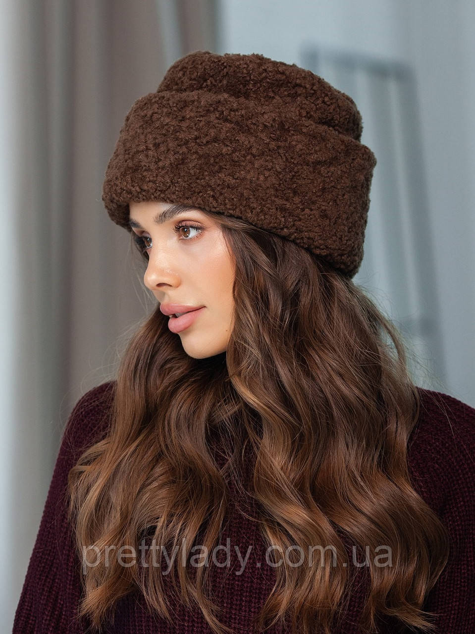 Шапка жіноча тепла Teddy Lux букле з каракуля коричнева (шоколад)