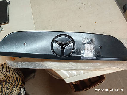 Зимова накладка на радіаторну решітку Mercedes Viano Vito 2004-2011 000075836