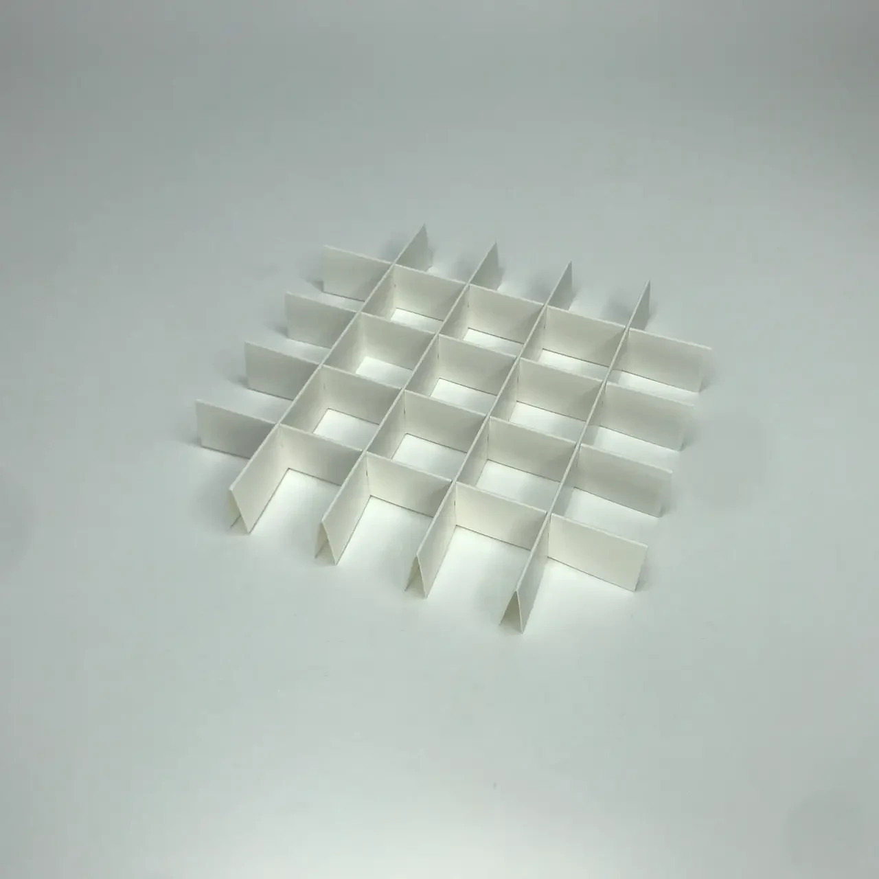 Вставка на 25 комірок (5х5 см, висота 3 см) в коробку 25х25х9 см