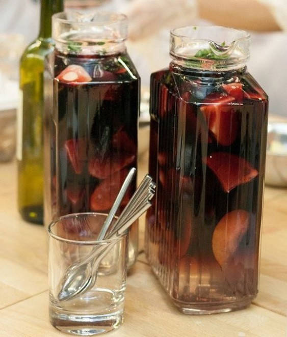 

Кувшин стеклянный LUMINARC QUADRO 2л для воды, компота, вина с пластиковой крышкой