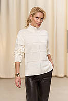 Жіночий светр із рельєфним візерунком молочний