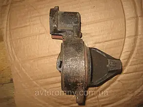 Кришка стартера передня рило ВАЗ 2101 2102 2103 2104 2105 2106 2107 Нива Тайга 2121 21213