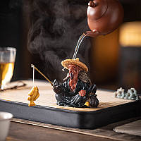 Чайна фігурка «Старець із Рибою» (зміна кольору) 🐟