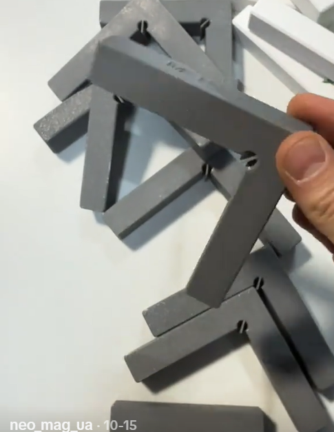 Дистанційні L-подібні кутики 100х100мм з вбудованою СВП для зрощування керамограніту (2шт), фото 1