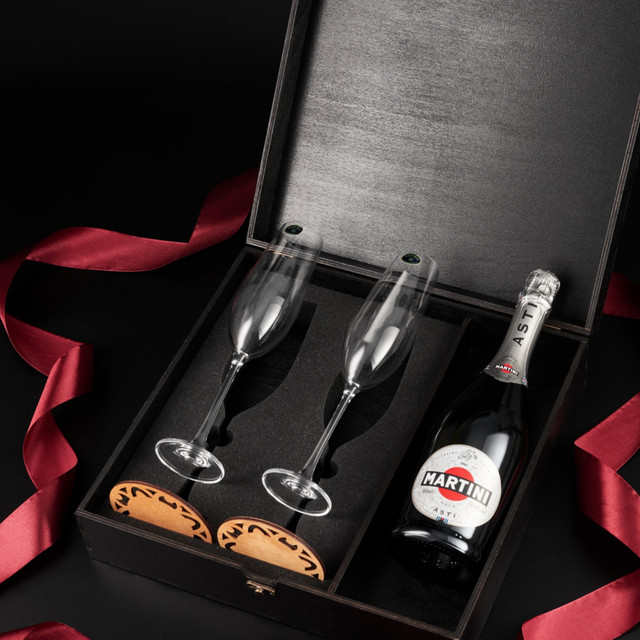 Подарочные наборы бокалы для шампанского