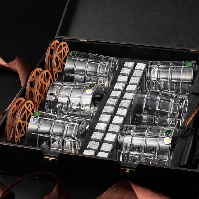 Хрустальные стаканы