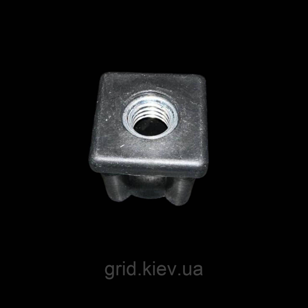 Заглушка М8 20х20 різьбова для труб внутрішня пластикова плоска чорна під опору меблева, фото 1