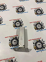 Кронштейн підсилювача бампера переднього лівий Audi e-tron 4KE805111A 2019-(Ауді е-трон)