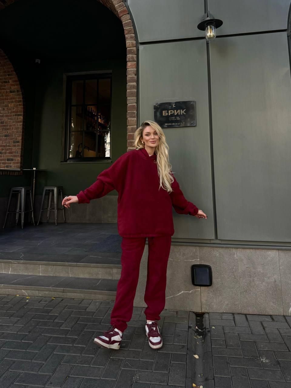 Костюм з дуже приємного флісу бордового кольору, фото 1