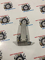 Кронштейн підсилювача бампера переднього правий Audi e-tron 4KE805112A2019-(Ауді е-трон)