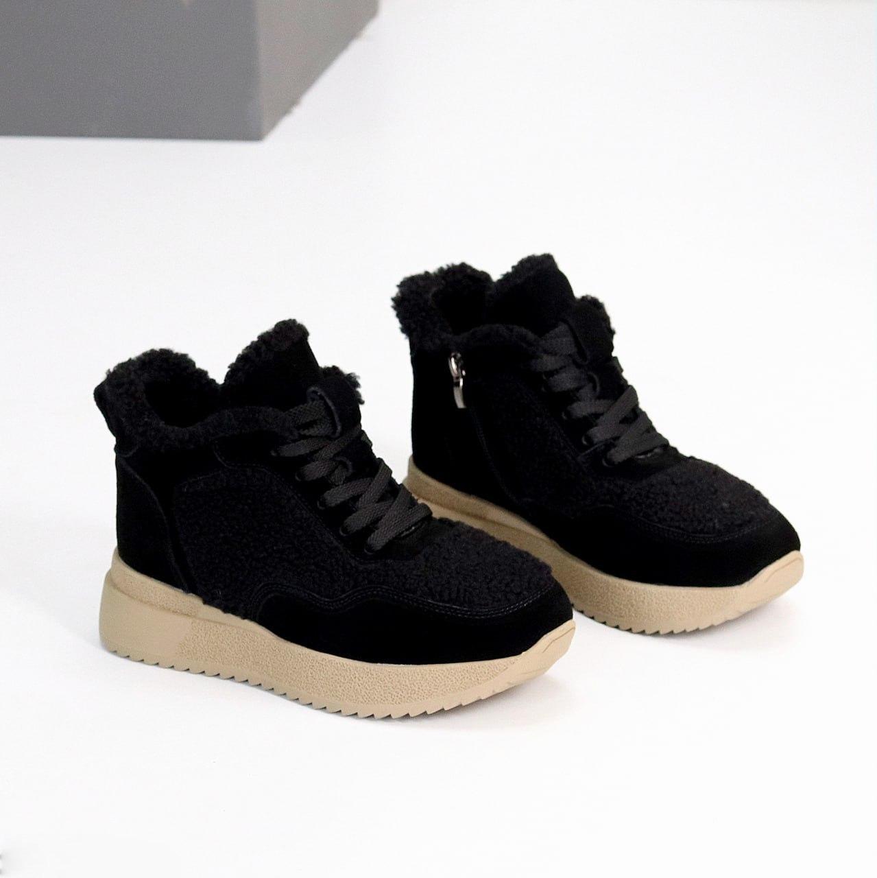 Жіночі зимові замшеві черевики на шнурівці чорні натуральна замша, фото 1