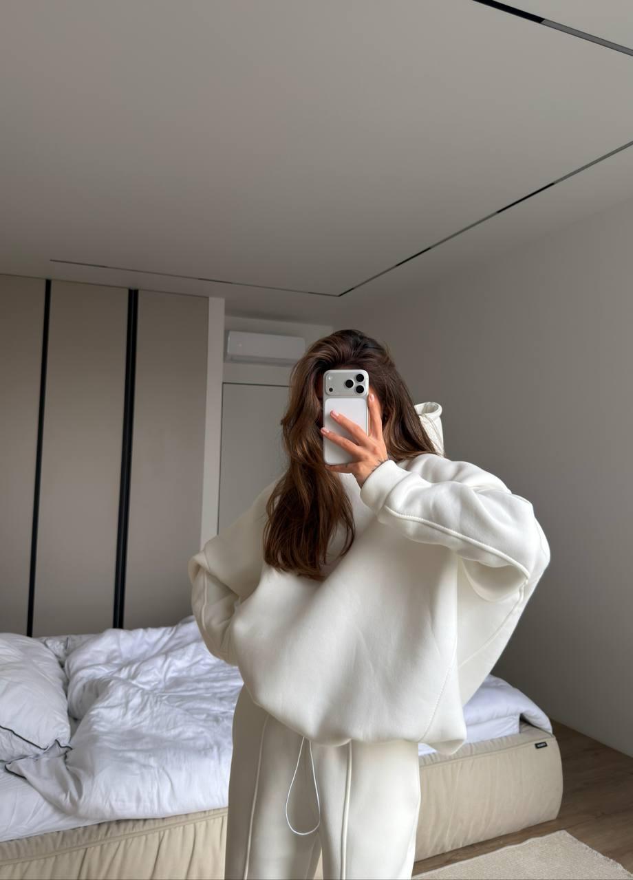 Неймовірно стильний та теплый костюм молочного кольору, фото 1