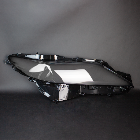 Пластикове скло фари Toyota Camry USA (XV70) 2017-2020 праве (пасажирське), фото 1