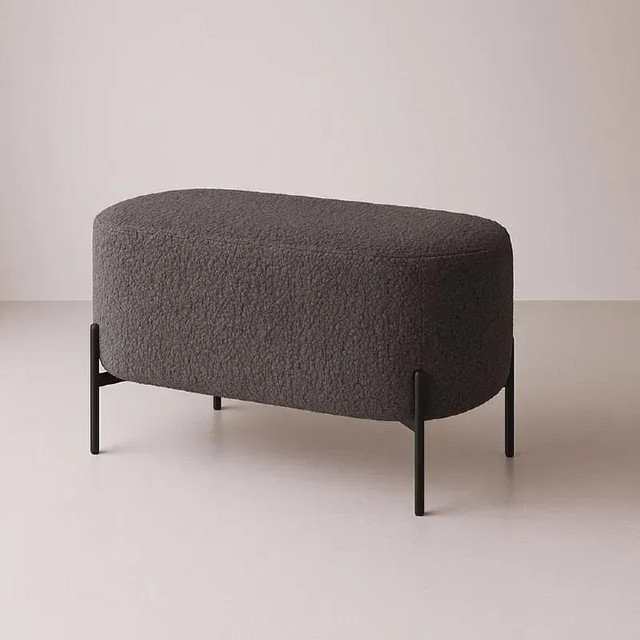 Компактный мягкий пуфик для дома, офиса, шоурума Пуф велюровый 60x35x42 см с металлическими ножками