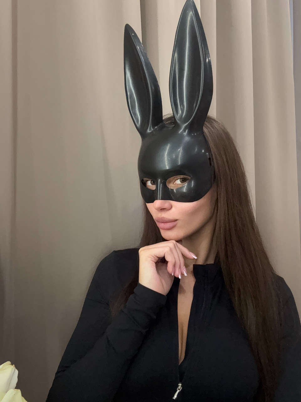 Маска "Зайчик" чорна, глянсова "play bunny", фото 1