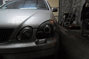 Установка биксеноновых линз G5 с ребристыми масками с глазами на Lexus GS300 6