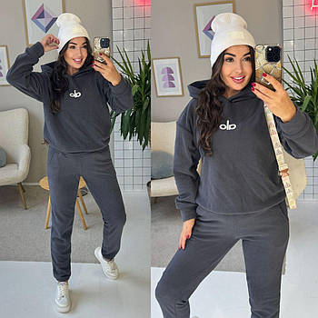 Костюм жіночий спортивний трендовий з флісу у кольорах