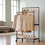 Подвійна стійка-вішалка 112×56×30 см на колесах із полицею для взуття YH9918-1, фото 5