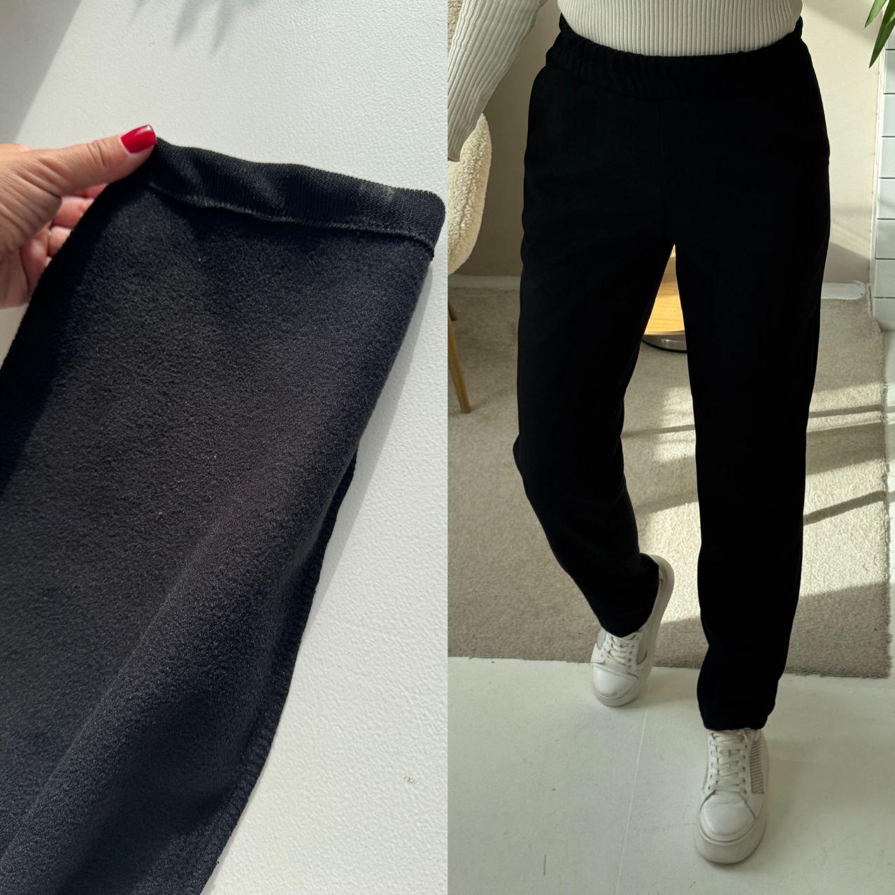 Чорні теплі жіночі вельветові штани МОМ на флісі, фото 1