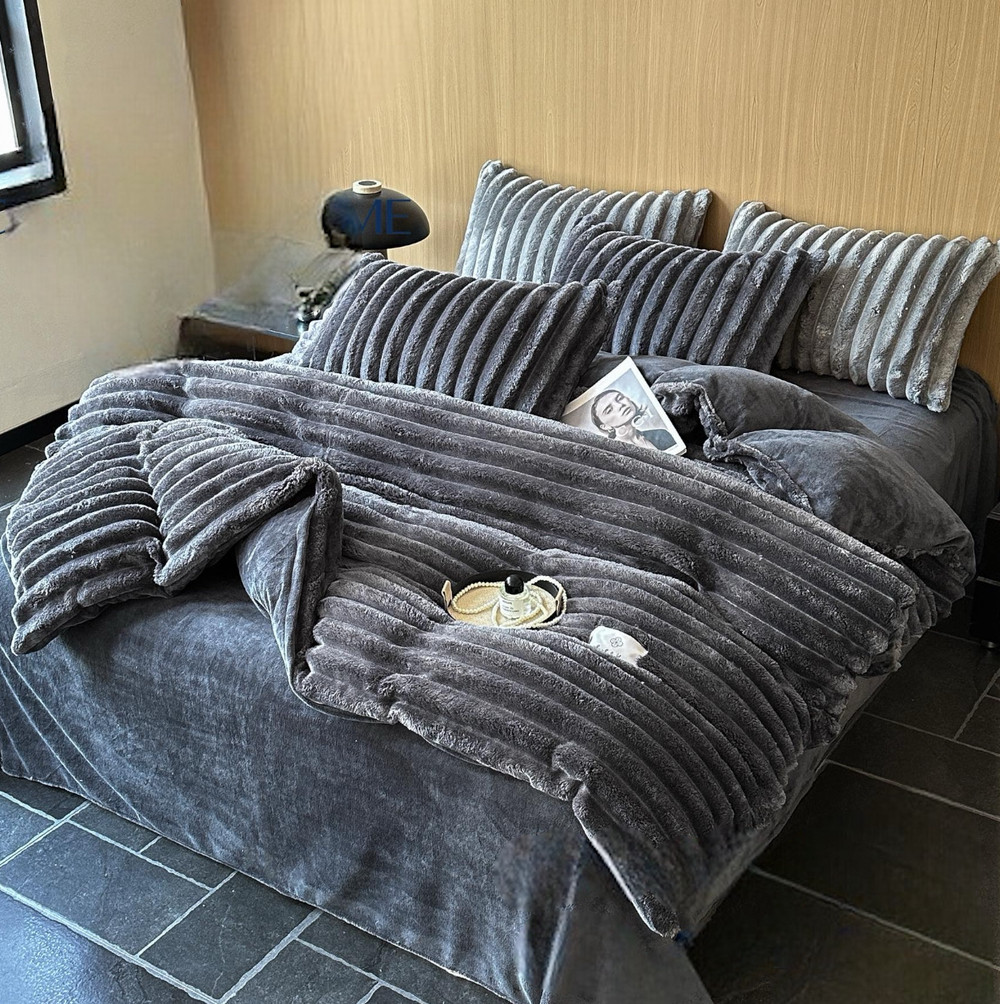 Велюрова постільна білизна ColorFulHome євро комплект, фото 1