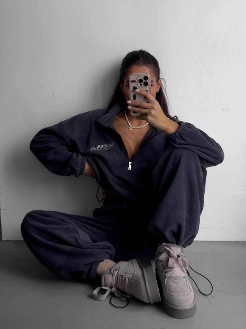 Графітовий теплий жіночий костюм із турецького флісу з вишивкою, фото 1