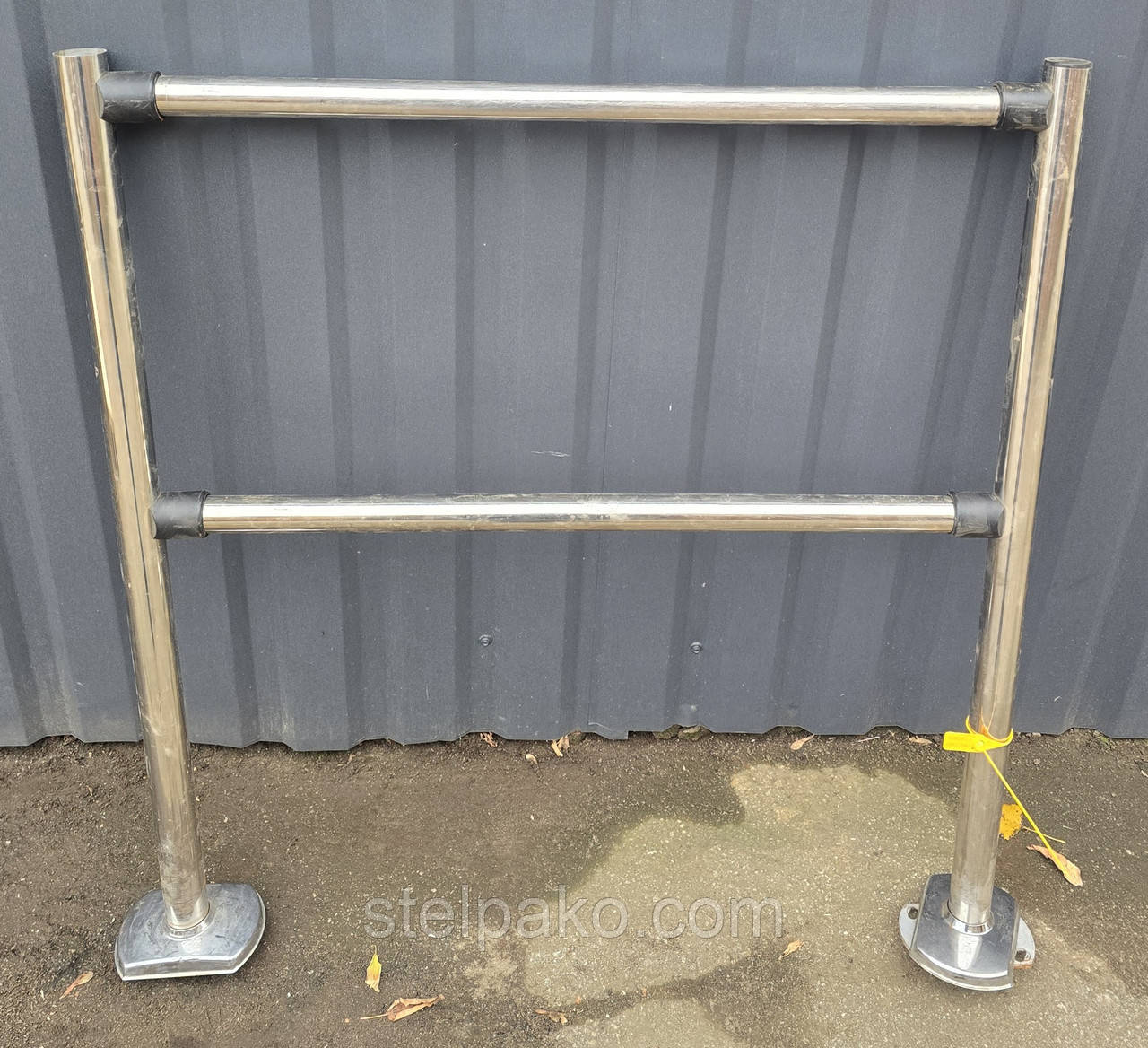 Комплект огорожі 103 см., висота 105 см., (2 стовпчики + 2 труби) Б/у, фото 1