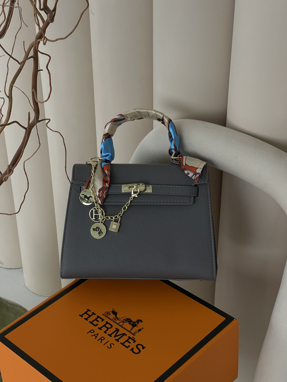 Сумка жіноча Hermes Kelly Medium сірий із хусткою крос-боді Хермес, фото 1