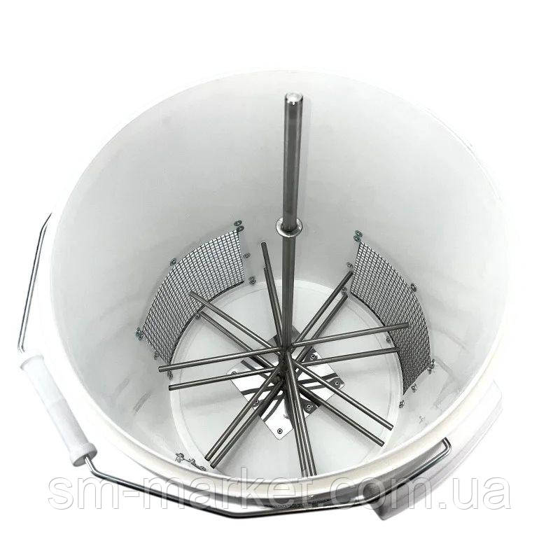 Пристрій для видобування перги на відро 20л.