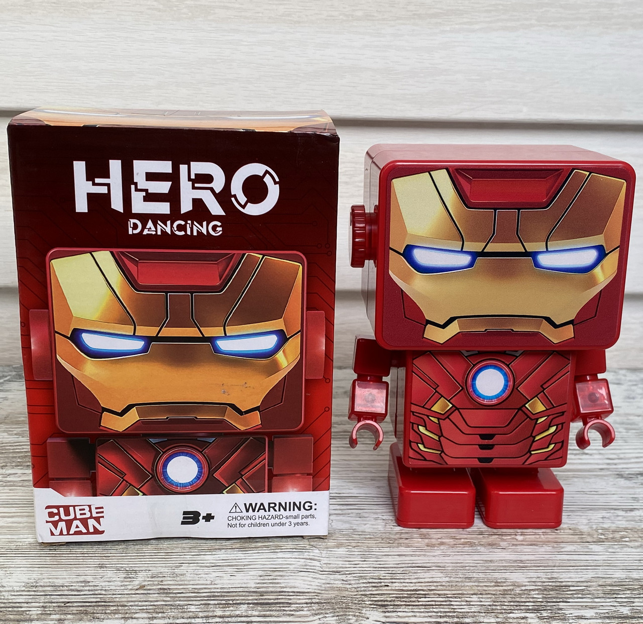 Танцювальна іграшка з підсвіткою Залізна Людина Hero Dancing Cube Man