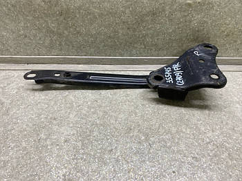 Кріплення балки підвіски SUBARU FORESTER 12-19 2.5 FB25B 2015 перед. прав. (б/у)