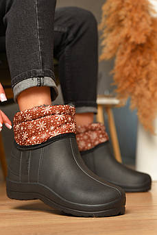 Дутики жіночі на хутрі чорного кольору 207833M