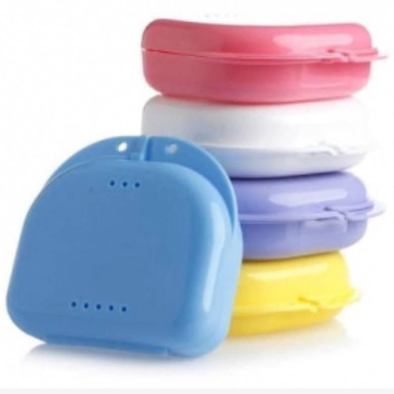 Контейнер для кап, елайнерів, зубних протезів