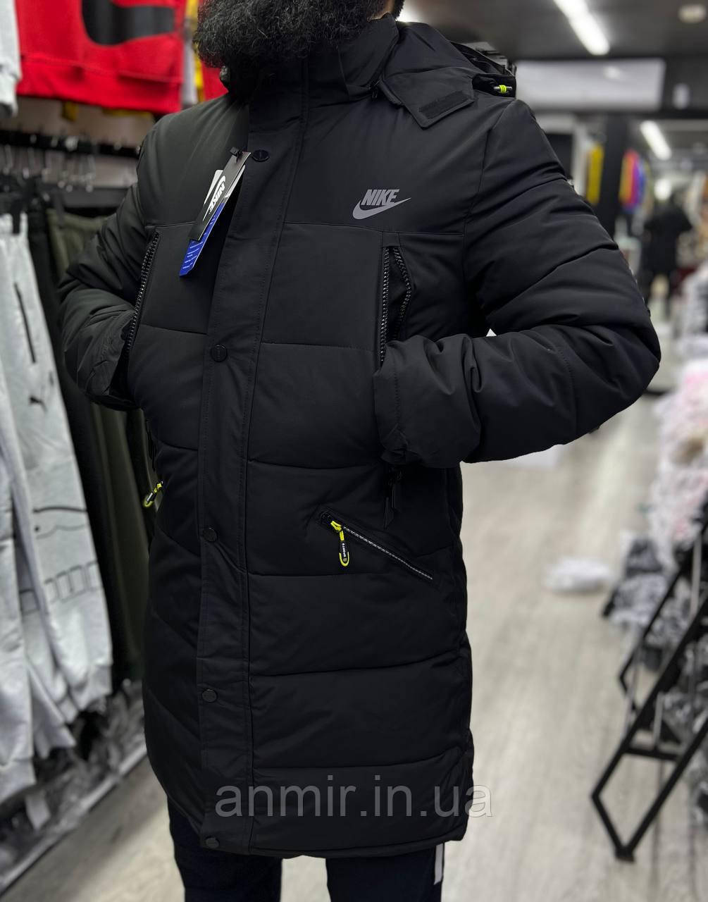 Куртка зимова чоловіча з капюшоном і кишенями NIKE норма 48-56, чорного кольору