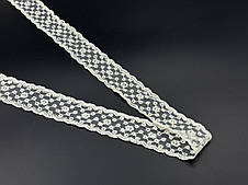 Мереживо капронову ажурне, бежевого кольору. 43мм