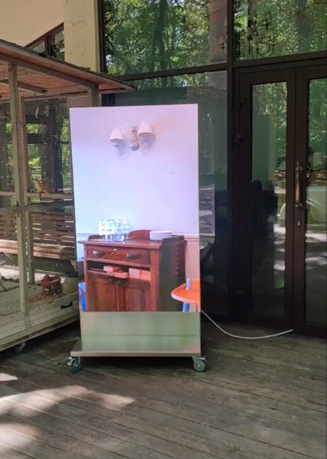 Світлодіодний постер LEDTECH P5 під час роботи