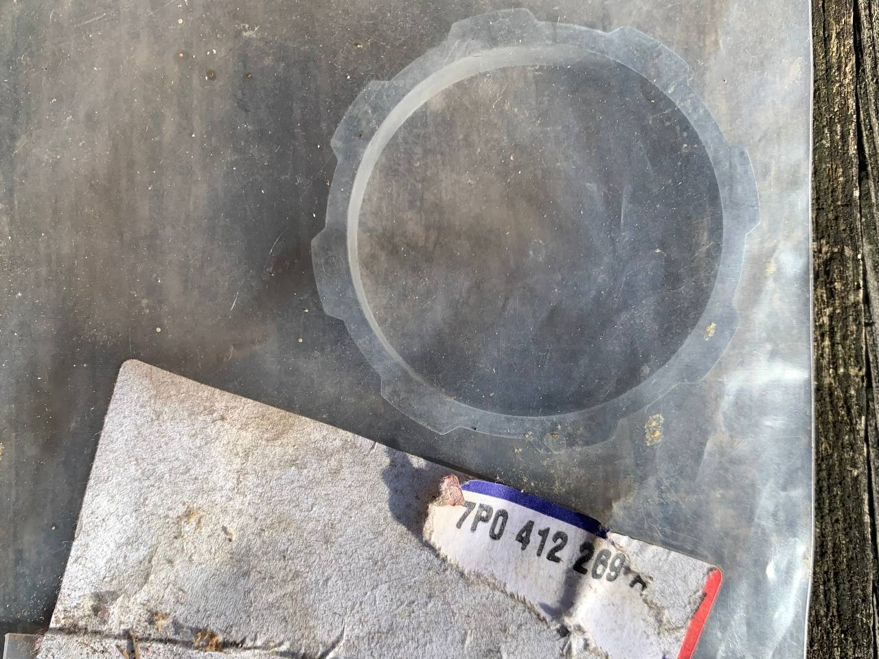 Кільце стопорне підшипника передньої маточини VW Touareg (11-18) Кільце фіксуюче пневмоамортизатора VAG 7P0412269A оригінал нове