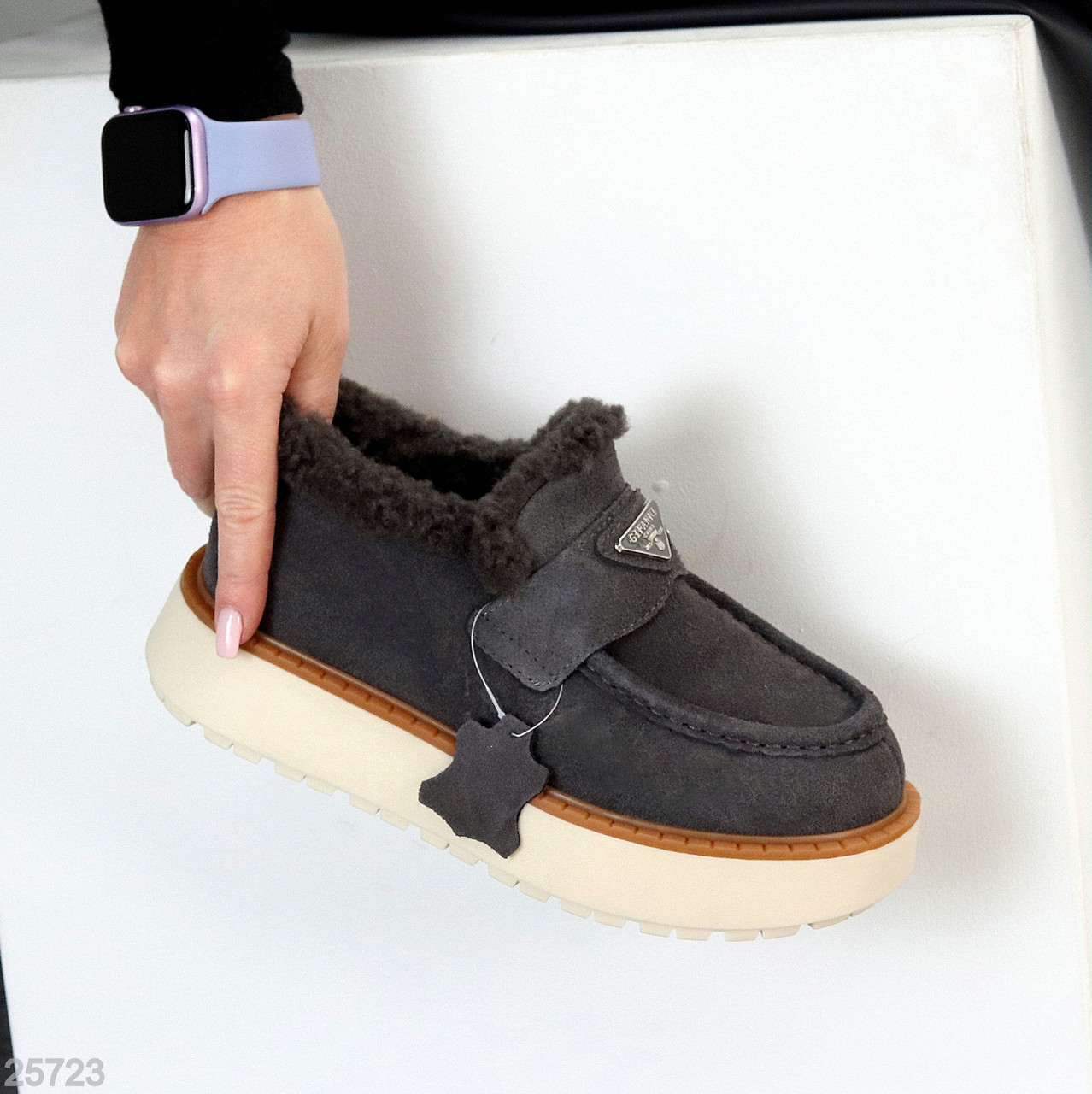 Утеплені сірі лофери натуральна замша на світлій підошві, фото 1