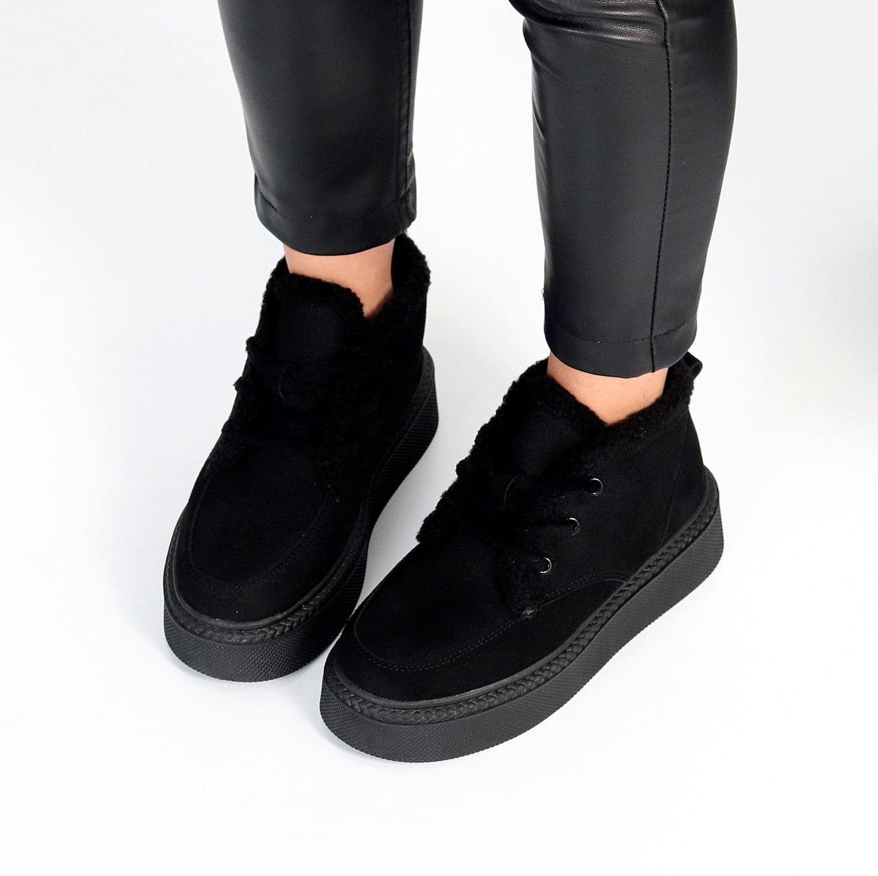 Жіночі зимові замшеві черевики на шнурівці чорні натуральна замша, фото 1